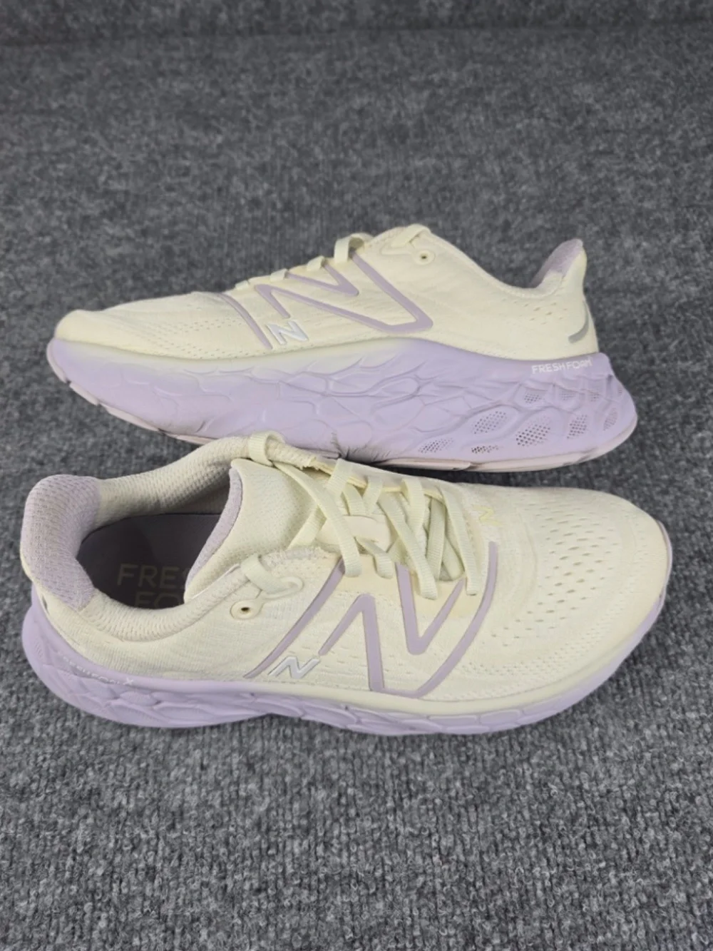 New Balance Fresh Foam X More v4 Sea Salt Purple WMORCU4 Size 9